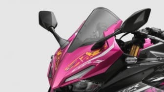 Honda CBR150R Jadi Pinky? Dobrak Pakem, Motor Sport Ini Tampil Nyeleneh
