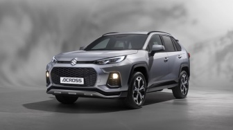 Pesona SUV Mewah Suzuki Across: Harga Selevel Alphard, Mesin Ekuivalen Fortuner