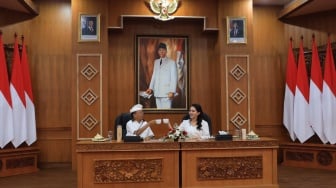 Sherly Tjoanda Datangi Bali, Belajar ke Koster Hingga Bersulang