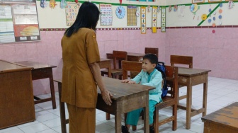 Abrizam Wahyu Irtaza: Murid Baru Satu-Satunya, Kecil Tapi Berani di SDN Kauman 27 Solo