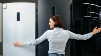 Kulkas 2 Pintu vs 1 Pintu, Mana yang Lebih Cocok untuk Keluarga Kecil?