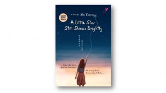 Buku A Little Star Still Shines Brigthly: Esai Hangat untuk Jiwa yang Lelah