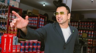 Berapa Uang yang Dikasih Raffi Ahmad ke Ibu Penjual Snack Sampai Murka Bilang Tak Dibantu?