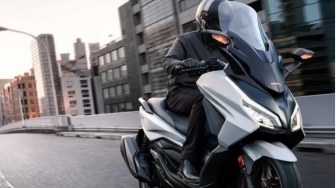 Honda Diam-Diam Rilis Pesaing Yamaha XMAX tapi Seharga Mobil Bekas? Simak 5 Fakta Menariknya