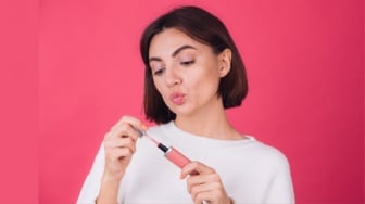 5 Rekomendasi Lip Cream Matte Tahan Lama: Transferproof dan Minim Touch Up