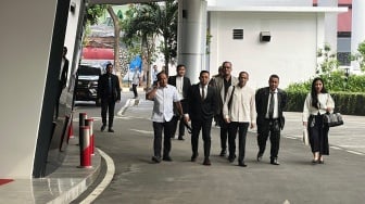 Ditemani Hotman Paris, Nadiem Makarim Langsung Masuk Penuhi Panggilan Dugaan Korupsi