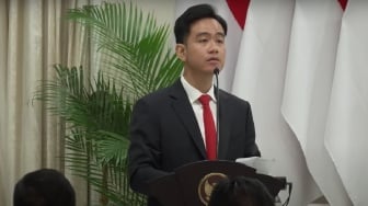 Disebut Gibran Berbahan dari Kemenyan, Harga Parfum LV dan Gucci Bikin Dompet Nangis