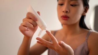 5 Rekomendasi Moisturizer yang Bantu Mengecilkan Pori-Pori, Harga Mulai Rp20 Ribuan