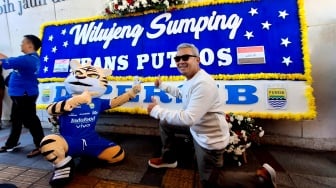 Unik! Persib Umumkan Rekrut Frans Putros: Mirip-mirip Cara Andre Taulany