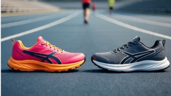 Sepatu Lari Paling Nyaman 2025? Ini Head to Head Hoka Clifton vs Brooks Ghost