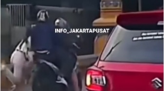 Viral Cewek Diseret-seret Jambret di Dekat Masjid Istiqlal, Netizen Murka: Gak Ada yang Ngejar?