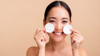 5 Rekomendasi Toner Pad Terbaik Mulai Rp20 Ribuan, Pakai Skincare Praktis Tanpa Ribet