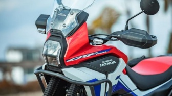 Pesona Motor Adventure Honda Murah Meriah: Tampang Africa Twin, Harga Setara Yamaha NMAX