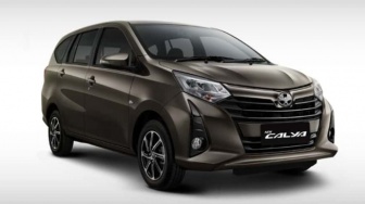 5 Mobil Matic Bekas Mesin Bertenaga dan Kabin Lega untuk Taksi Online