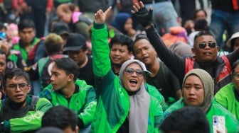 Ojol Bebas vs Ojol Terjamin: Dilema Status, Mana yang Lebih Untung?