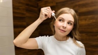 4 Serum Retinol dari Brand Korea, Rahasia Wajah Kencang dan Awet Muda!