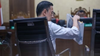 Vonis Tom Lembong: Hakim Perintahkan Kembalikan iPad-MacBook, Tolak Tuntutan Jaksa untuk Dimusnahkan