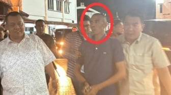 Petak Umpet Berakhir: Koruptor Mess Guru Lampung Timur Ditangkap di RM Nasi Kapau