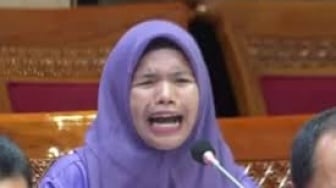 Viral Guru Honorer Nangis Curhat di DPR RI Soal Gaji Rp 30 Ribu, Pemprov Bengkulu Tak Terima