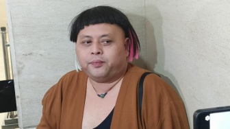 Tangis Papham Kenang Momen Manis Bareng Mendiang Ayah Sarwendah