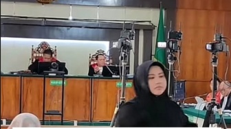 Hakim Geleng-geleng, Putri Koruptor Ini Beli BMW karena Alasan Sepele