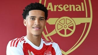 Pemain Keturunan Indonesia Resmi Gabung Arsenal