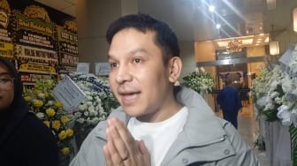 Jordi Onsu Pilih Senyum Ditanya Soal Komunikasi dengan Ruben Onsu Usai Ayah Sarwendah Meninggal