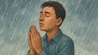 Doa Meminta Hujan Lengkap, Arab, Latin dan Artinya