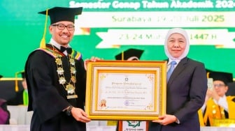 UINSA Didorong Jadi Cahaya Bank Syariah, Khofifah: Prodi Islamic Finance Harus Jadi Referensi!