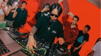 Sindiran Pedas DJ Bravy Soal Kehamilan Erika Carlina, Diduga untuk DJ Panda dan Nathalie Holscher