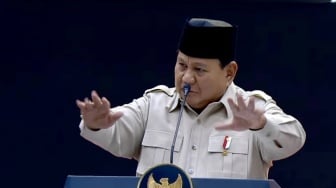 Dari Prabowo untuk Kaesang: Tiga Pantun, Satu Gajah, Banyak Makna