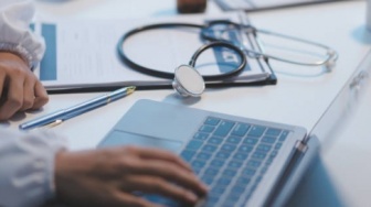 Skandal ASN Dokter Digerebek Suami, Diam-diam Ngamar Bareng Pria Lebih Muda