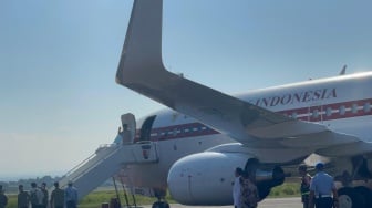 Momen Langka: Jokowi Lepas Prabowo di Solo, Jabat Tangan Sebelum Berpisah