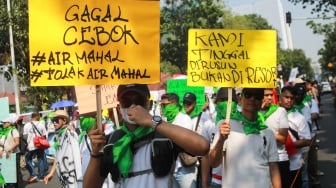 Tarif Air PAM Mahal, Warga Rusun Geruduk Balai Kota Jakarta