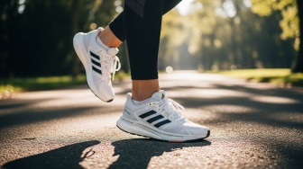 7 Rekomendasi Sepatu Adidas untuk Olahraga, Nyaman dan Awet