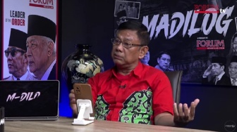 Bola Panas Ijazah Jokowi Kembali Bergulir: Seret Rektor UGM, Dugaan IPK di Bawah 2,0 Jadi Sorotan!
