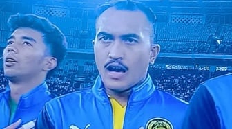 Bek Timnas Malaysia U-23 Jadi Sorotan Netizen, Kumis Tebal di Usia yang Baru 21 Tahun