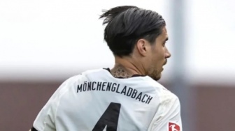 1 Detik Kevin Diks Debut Bersama Borussia Monchengladbach Langsung Cetak Rekor