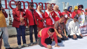 Ratu Sinuhun Diusulkan Pahlawan Nasional, Warga Palembang Bentangkan Kain 1.000 Tanda Tangan