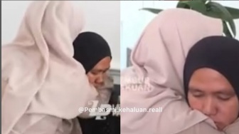 Viral! Anaknya Korban Bully hingga Meninggal, Pilih Buang Muka Saat Dipeluk Wali Kelas