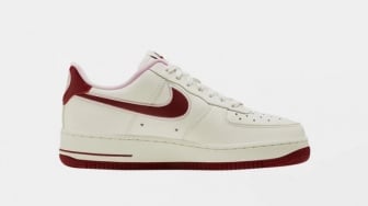 Efek K Pop! Ini Deretan Sepatu yang Dipakai Idol Korea dan Langsung Sold Out