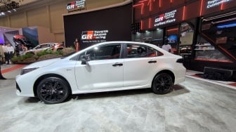 Toyota Corolla Altis Hybrid GR Sport Diluncurkan di GIIAS 2025
