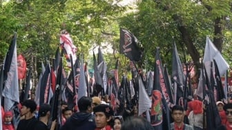 Jelang Vonis Hasto, Massa Pendukung Bawa Keranda dan Peringatkan Hakim soal Hukum Akhirat