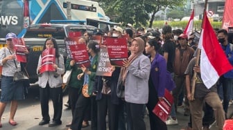 Vonis Hasto Hari Ini, Massa Pro dan Kontra Padati Depan Pengadilan Tipikor Bawa Tuntutan Berbeda
