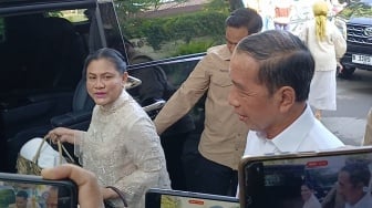 Jokowi Sempat Mengelak Hadiri Reuni Alumni UGM, Ini Respon Iriana