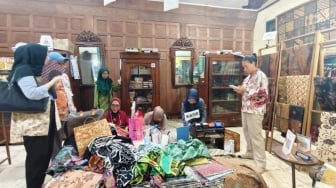 Kunjungan ke Kampung Batik Laweyan, Komisi VII DPR RI Soroti Urgensi Pelestarian Budaya