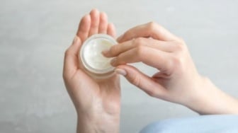 Kulit Glowing Bebas Noda Hitam! 4 Moisturizer yang Mengandung Symwhite 377