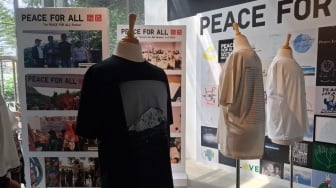 Peace in Style: Saat Pakaian Jadi Simbol Perdamaian yang Universal