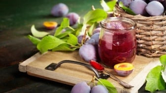 8 Rekomendasi Minuman Pelancar BAB, Variatif & Mudah Dibuat!