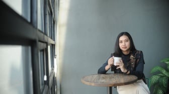 Bangkit, Meski Letih: Buku Baru Vebby Vretania Menginspirasi Perempuan Tetap Melaju